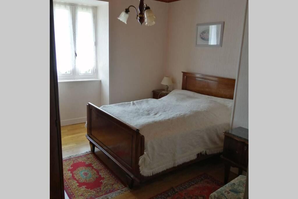 Maison familiale Voutezac Bagian luar foto