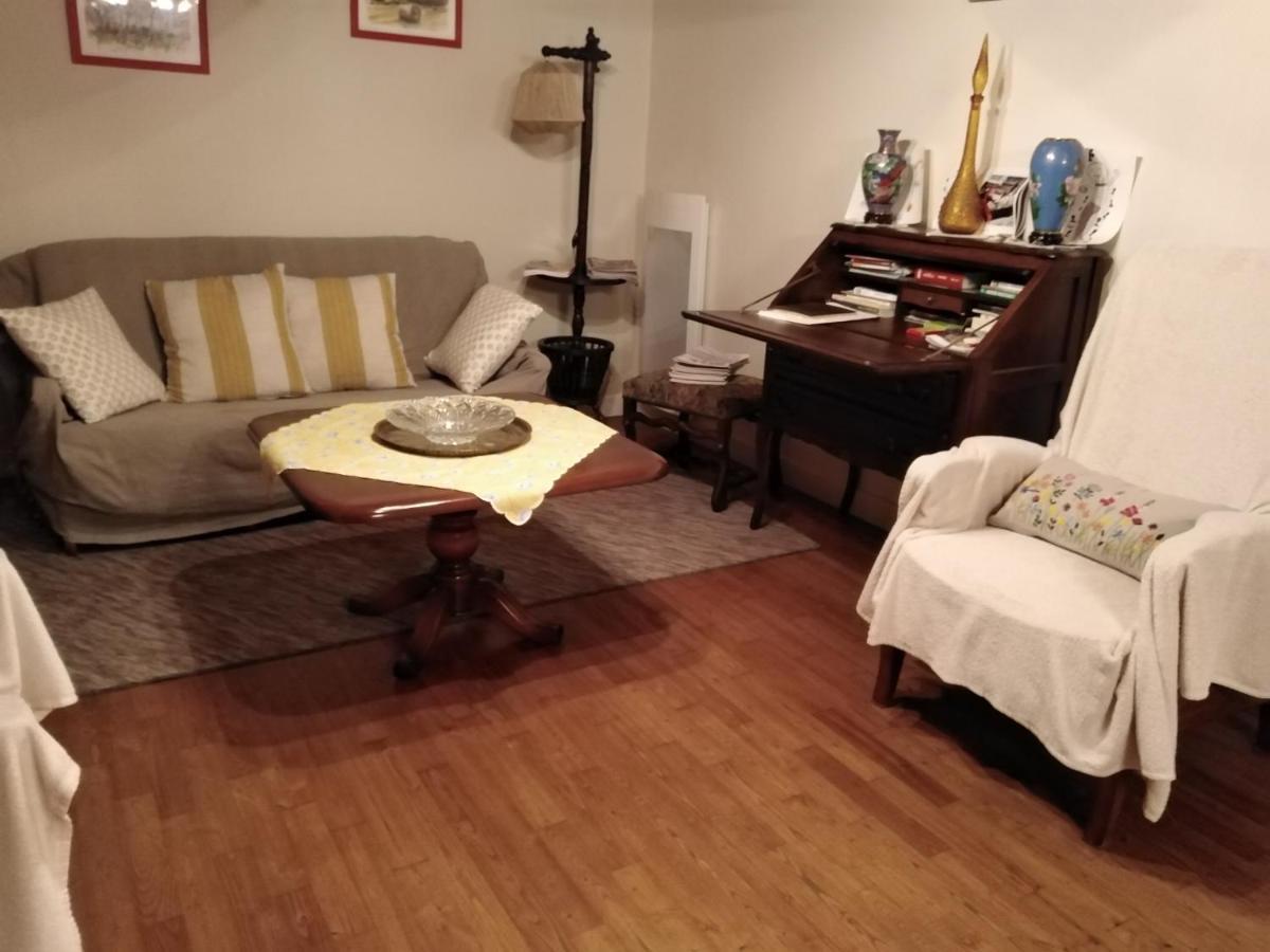 Maison familiale Voutezac Bagian luar foto